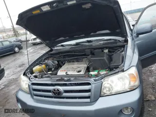 2004 Toyota Highlander with VIN JTEEP21A140053974, listed as a IAAI auction lot 42021517 with 215,387 mi miles. Bid and sale history available at carsss.com. Image 10.