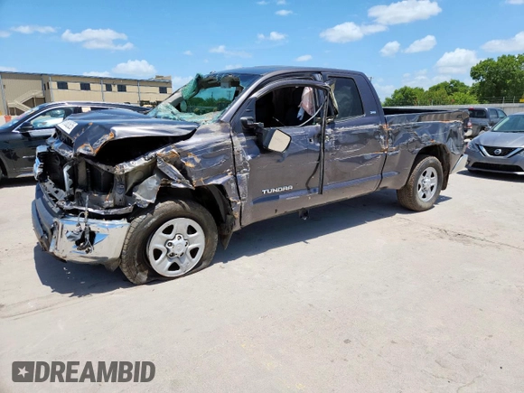 2016 Toyota Tundra SR with VIN 5TFRM5F17GX108528, listed as a Copart auction lot 61682625 with 172,478 mi miles and Clean title. Bid and sale history available at DreamBid. Image 1.