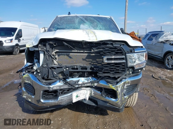2022 Ram 2500 Tradesman with VIN 3C6UR5CJXNG321949, listed as a IAAI auction lot 41539376 with 88,786 mi miles. Bid and sale history available at carsss.com. Image 12.