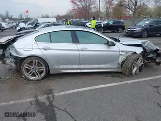 2013 BMW 6 Series 650i xDrive with VIN WBA6B4C53DD098486, listed as a IAAI auction lot 42038491 with 97,771 mi miles. Bid and sale history available at carsss.com. Image 13.