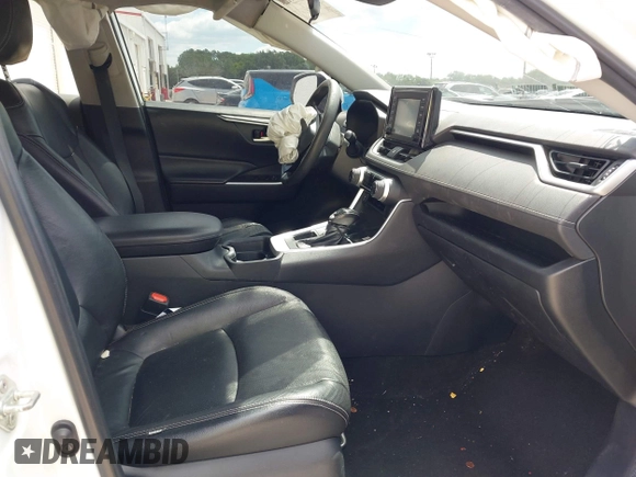 2019 Toyota RAV4 XLE with VIN 2T3W1RFVXKW033696, listed as a IAAI auction lot 42044151 with 126,872 mi miles and . Bid and sale history available at DreamBid. Image 5.