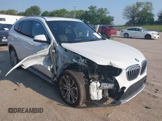 2016 BMW X1 xDrive28i z VIN WBXHT3Z37G4A48242, wystawiony jako IAAI lot #42473404 z przebiegiem 34 309 mil mil oraz . Historia ofert i sprzedaży dostępna na DreamBid. Obrazek 1.