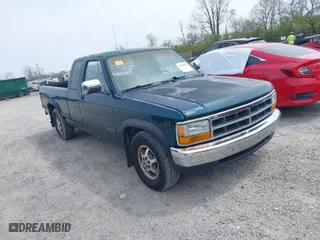 1996 Dodge Dakota with VIN 1B7GL23X2TS583075, listed as a IAAI auction lot 42049233 with 144,020 mi miles. Bid and sale history available at carsss.com. Image 1.