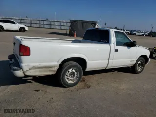 2000 Chevrolet S-10 LS with VIN 1GCCS14W8YK222863, listed as a Copart auction lot 87249414 with 217,295 mi miles and Salvage Title. Bid and sale history available at carsss.com. Image 3.