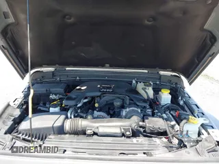2021 Jeep Gladiator Sport S z VIN 1C6JJTAG9ML538769, wystawiony jako IAAI lot #42078142 z przebiegiem 49 924 mil mil oraz . Historia ofert i sprzedaży dostępna na DreamBid. Obrazek 10.