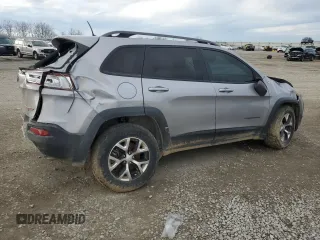 2017 Jeep Cherokee Trailhawk L Plus with VIN 1C4PJMBS3HD234705, listed as a Copart auction lot 85933164 with 205,471 mi miles and Clean Title. Bid and sale history available at carsss.com. Image 3.