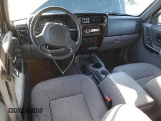 1998 Jeep Cherokee Sport with VIN 1J4FJ68S9WL137553, listed as a Copart auction lot 63561565 with 168,331 mi miles and Non repairable. Bid and sale history available at DreamBid. Image 8.