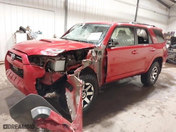 2022 Toyota 4Runner TRD Off Road with VIN JTEPU5JR1N6051181, listed as a IAAI auction lot 40981703 with 45,948 mi miles. Bid and sale history available at carsss.com. Image 2.