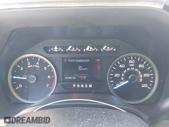 2018 Ford F-150 XL z VIN 1FTEX1C5XJKD87760, wystawiony jako IAAI lot #42016828 z przebiegiem 121 297 mil mil oraz . Historia ofert i sprzedaży dostępna na DreamBid. Obrazek 7.