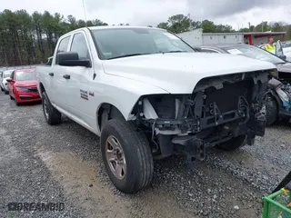2018 Ram 2500 Tradesman with VIN 3C6UR4CJ5JG313018, listed as a IAAI auction lot 41757482 with 189,507 mi miles. Bid and sale history available at carsss.com. Image 1.