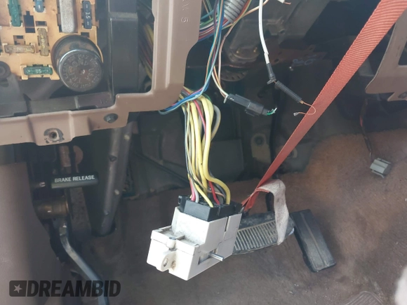 1993 Ford F-150 with VIN 1FTDF15N2PNA61180, listed as a IAAI auction lot 42704533 with Not provided miles and . Bid and sale history available at DreamBid. Image 6.