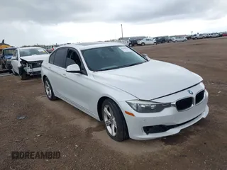 2014 BMW 3 Series 328i z VIN WBA3A5G52ENP33487, wystawiony jako IAAI lot #41048682 z przebiegiem 156 336 mil mil oraz . Historia ofert i sprzedaży dostępna na DreamBid. Obrazek 1.