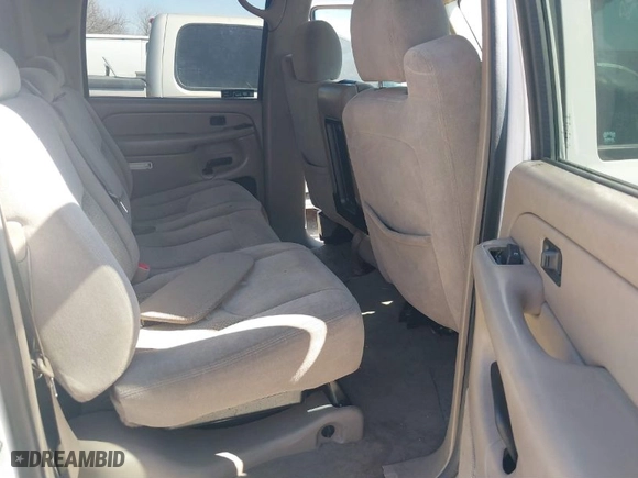 2005 Chevrolet Avalanche Z71 with VIN 3GNEK12Z75G183800, listed as a IAAI auction lot 41706053 with 16 mi miles. Bid and sale history available at carsss.com. Image 8.