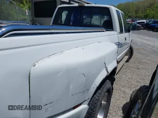 1991 GMC Sierra 1500 with VIN 2GTHC39N2M1512024, listed as a IAAI auction lot 42133143 with 216,701 mi miles and . Bid and sale history available at DreamBid. Image 4.