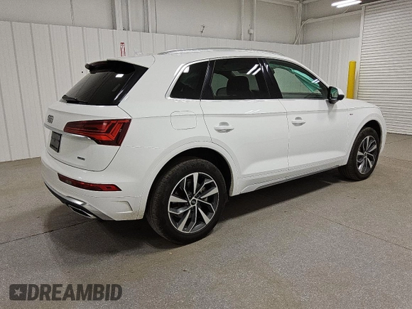 2023 Audi Q5 S line Premium Plus with VIN WA1EAAFY4P2124495, listed as a Copart auction lot 47560005 with 40,367 mi miles and Clean Title. Bid and sale history available at carsss.com. Image 3.