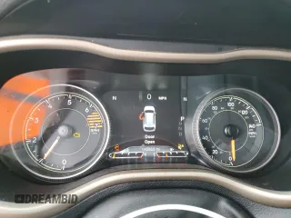 2017 Jeep Cherokee Limited с VIN 1C4PJLDBXHW603345, выставлен на аукционе Copart как лот 53149205 с пробегом 145 863 миль миль и Списание • Salvage title. История ставок и продаж доступна на DreamBid. Изображение 9.