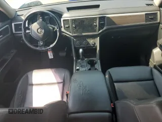 2019 Volkswagen Atlas SE with VIN 1V2UR2CA1KC511109, listed as a Copart auction lot 61486975 with 165,182 mi miles and Salvage title. Bid and sale history available at DreamBid. Image 8.
