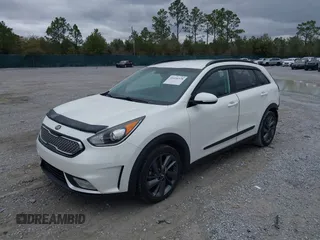 2017 Kia Niro Touring Launch Edition with VIN KNDCC3LC6H5055398, listed as a IAAI auction lot 41654328 with 172,314 mi miles. Bid and sale history available at carsss.com. Image 18.