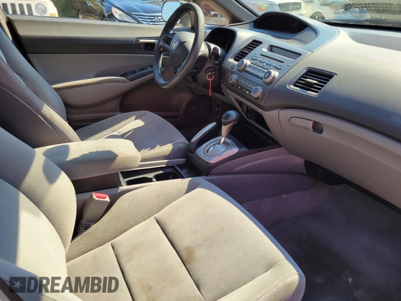 2008 Honda Civic LX с VIN 2HGFA16528H351971, выставлен на аукционе IAAI как лот 41709742 с пробегом 221 757 миль миль и . История ставок и продаж доступна на DreamBid. Изображение 5.