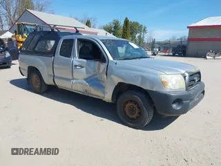 2008 Toyota Tacoma z VIN 5TETX22N08Z552705, wystawiony jako IAAI lot #42051297 z przebiegiem 153 179 mil mil oraz . Historia ofert i sprzedaży dostępna na DreamBid. Obrazek 1.