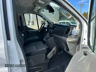 2024 Ford Transit Passenger XL с VIN 1FBAX2YG8RKA21603, выставлен на аукционе Copart как лот 44740795 с пробегом 10 961 миль миль и На запчасти • Non repairable. История ставок и продаж доступна на DreamBid. Изображение 9.