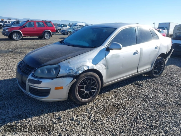 2006 Volkswagen Jetta 2.5L с VIN 3VWSF71KX6M625881, выставлен на аукционе IAAI как лот 41435542 с пробегом 232 897 миль миль и . История ставок и продаж доступна на DreamBid. Изображение 17.