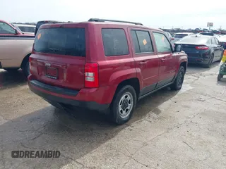 2015 Jeep Patriot Sport with VIN 1C4NJPBB3FD361332, listed as a IAAI auction lot 41691132 with Not Provided miles. Bid and sale history available at carsss.com. Image 4.
