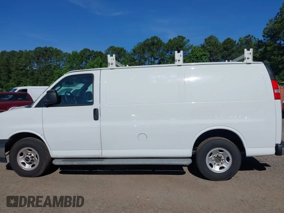 2019 GMC Savana Cargo z VIN 1GTW7AFG8K1304433, wystawiony jako IAAI lot #42219322 z przebiegiem 172 315 mil mil oraz . Historia ofert i sprzedaży dostępna na DreamBid. Obrazek 14.