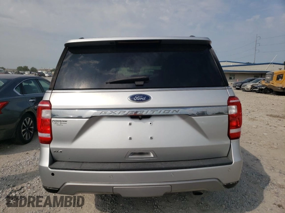 2018 Ford Expedition XLT с VIN 1FMJU1HT2JEA40304, выставлен на аукционе Copart как лот 57799405 с пробегом Не указан миль и Чистый • Clean title. История ставок и продаж доступна на DreamBid. Изображение 6.