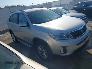 2015 Kia Sorento EX with VIN 5XYKUDA74FG562759, listed as a IAAI auction lot 42838149 with 180,571 mi miles and . Bid and sale history available at DreamBid. Image 1.