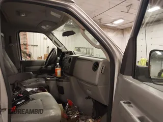2014 Ford Econoline Wagon XL with VIN 1FBSS3BL1EDA11623, listed as a IAAI auction lot 41812934 with Not Provided miles. Bid and sale history available at carsss.com. Image 5.