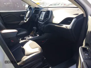 2018 Jeep Cherokee Trailhawk with VIN 1C4PJMBX7JD550173, listed as a IAAI auction lot 41094306 with 74,128 mi miles. Bid and sale history available at carsss.com. Image 5.
