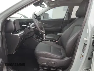 2025 Hyundai Kona Limited with VIN KM8HECA30SU187634, listed as a Copart auction lot 87868575 with 2,698 mi miles and Salvage Title. Bid and sale history available at DreamBid. Image 7.
