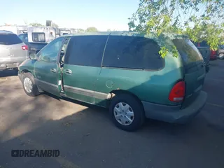 1999 Plymouth Voyager Grand SE z VIN 2P4GP44G1XR180660, wystawiony jako IAAI lot #42149571 z przebiegiem Nie podano mil oraz . Historia ofert i sprzedaży dostępna na DreamBid. Obrazek 3.
