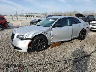 2019 Chrysler 300 Touring with VIN 2C3CCAAG2KH654488, listed as a Copart auction lot 49056915 with 72,227 mi miles and Salvage Title. Bid and sale history available at carsss.com. Image 1.