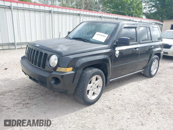 2009 Jeep Patriot Sport with VIN 1J8FT28B29D165484, listed as a IAAI auction lot 41939764 with 116,743 mi miles. Bid and sale history available at carsss.com. Image 2.