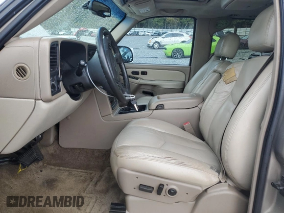 2003 Chevrolet Suburban LT with VIN 3GNEC16Z13G215015, listed as a Copart auction lot 71533544 with 430,252 mi miles and Salvage Title. Bid and sale history available at carsss.com. Image 7.