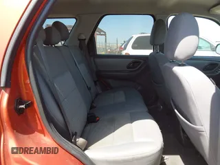 2006 Ford Escape XLT z VIN 1FMCU93126KD09603, wystawiony jako IAAI lot #42401991 z przebiegiem 124 167 mil mil oraz . Historia ofert i sprzedaży dostępna na DreamBid. Obrazek 8.