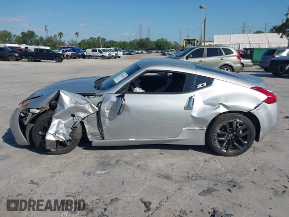 2017 Nissan 370Z with VIN JN1AZ4EHXHM951104, listed as a IAAI auction lot 41992380 with 118,356 mi miles. Bid and sale history available at carsss.com. Image 15.