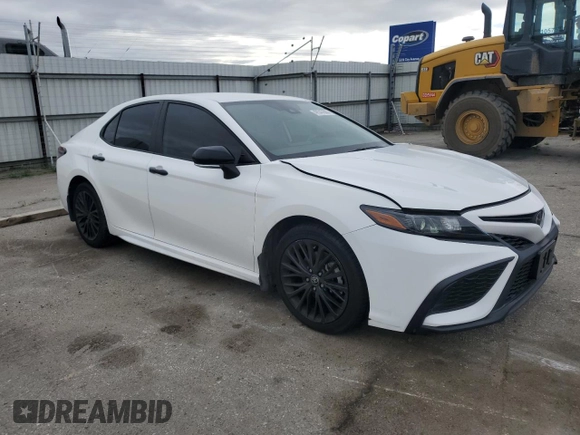 2022 Toyota Camry SE with VIN 4T1G11AK4NU056889, listed as a Copart auction lot 49347665 with 43,110 mi miles and Salvage Title. Bid and sale history available at carsss.com. Image 4.