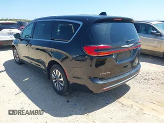 2024 Chrysler Pacifica Hybrid Select with VIN 2C4RC1S70RR169467, listed as a IAAI auction lot 42448734 with 38,062 mi miles and . Bid and sale history available at DreamBid. Image 3.
