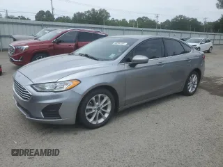 2020 Ford Fusion SE with VIN 3FA6P0LUXLR211723, listed as a Copart auction lot 58204165 with Not provided miles and Salvage title. Bid and sale history available at DreamBid. Image 1.