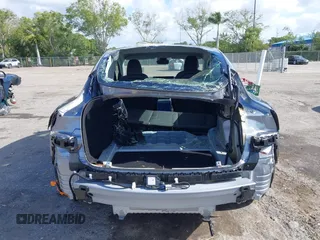 2025 Tesla Model 3 Long Range z VIN 5YJ3E1EA7SF892239, wystawiony jako IAAI lot #42068918 z przebiegiem 17 mil mil oraz . Historia ofert i sprzedaży dostępna na DreamBid. Obrazek 17.