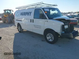 2015 Chevrolet Express Cargo z VIN 1GCZGTCG0F1280261, wystawiony jako IAAI lot #41077406 z przebiegiem 176 460 mil mil oraz . Historia ofert i sprzedaży dostępna na DreamBid. Obrazek 1.