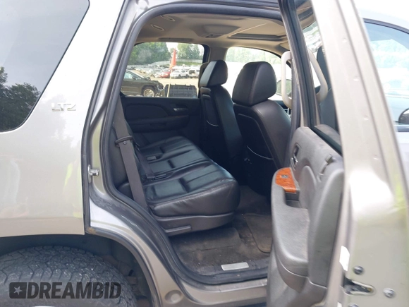 2008 Chevrolet Tahoe LTZ with VIN 1GNFK13038J229923, listed as a IAAI auction lot 42603414 with 187,981 mi miles and . Bid and sale history available at DreamBid. Image 8.