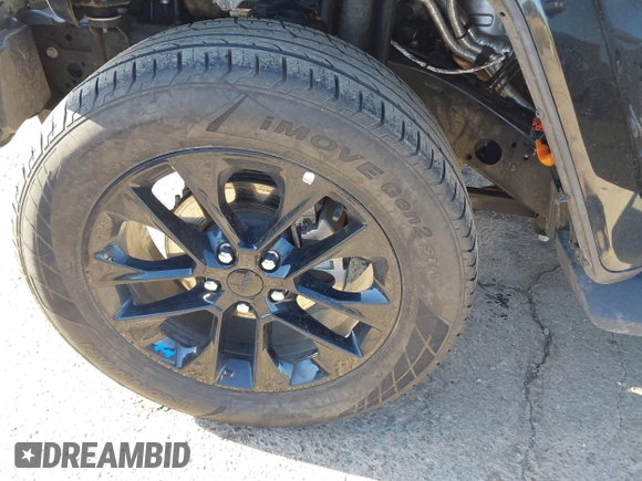 2023 Jeep Wrangler Sahara z VIN 1C4JJXP60PW627051, wystawiony jako IAAI lot #42290712 z przebiegiem 28 269 mil mil oraz . Historia ofert i sprzedaży dostępna na DreamBid. Obrazek 19.