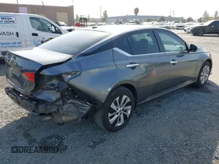 2020 Nissan Altima S z VIN 1N4BL4BV4LC123776, wystawiony jako IAAI lot #42421505 z przebiegiem 125 958 mil mil oraz . Historia ofert i sprzedaży dostępna na DreamBid. Obrazek 4.