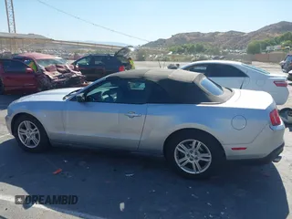 2012 Ford Mustang V6 с VIN 1ZVBP8EM7C5254467, выставлен на аукционе IAAI как лот 42683924 с пробегом 158 382 миль миль и . История ставок и продаж доступна на DreamBid. Изображение 14.