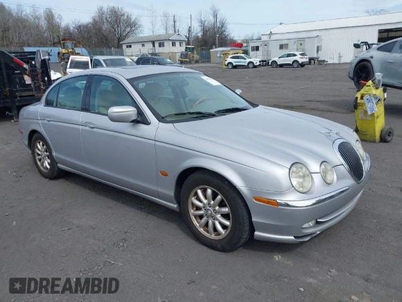 2001 Jaguar S-Type with VIN SAJDA01PX1GM01530, listed as a IAAI auction lot 41930674 with 124,963 mi miles and . Bid and sale history available at DreamBid. Image 1.