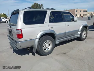 1997 Toyota 4Runner Limited with VIN JT3GN87RXV0024918, listed as a IAAI auction lot 42032378 with 173,784 mi miles. Bid and sale history available at carsss.com. Image 4.